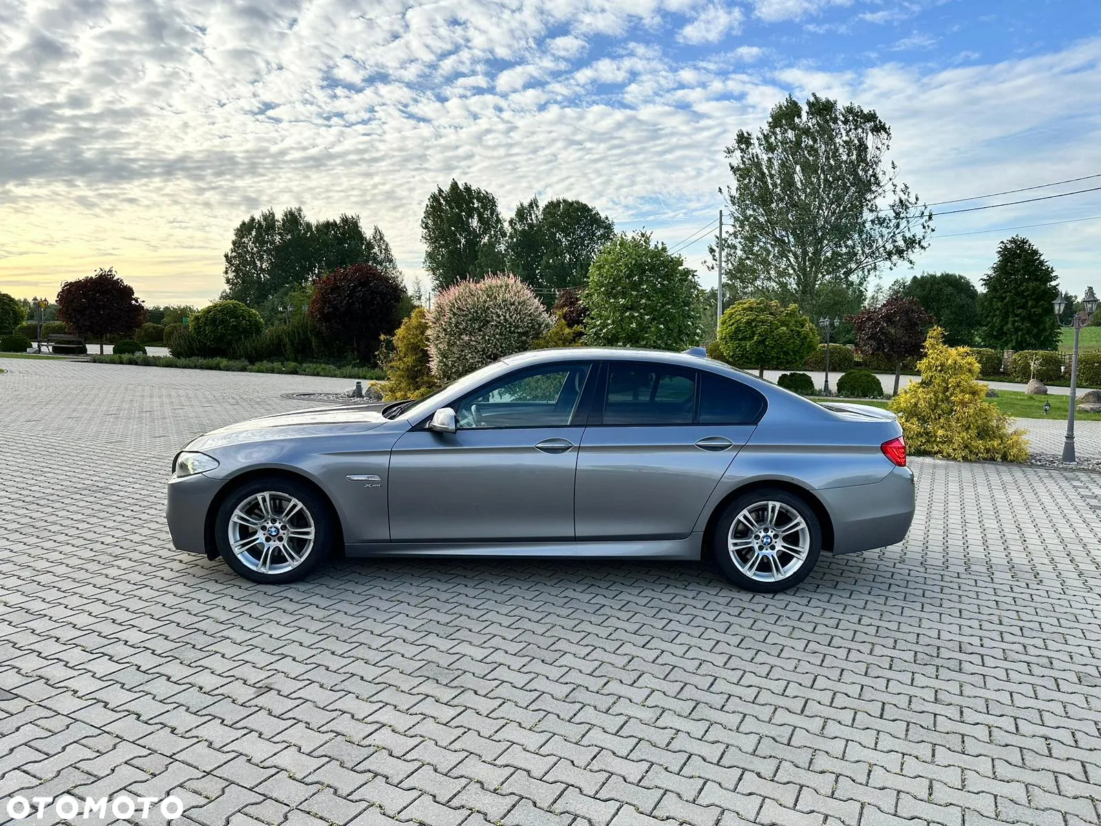 BMW Seria 5 525d xDrive - 2