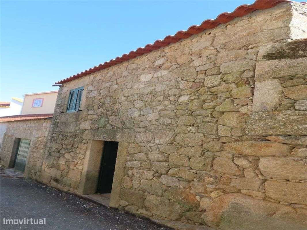 Moradia T1 para venda - Grande imagem: 2/15