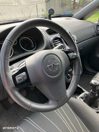 Opel Corsa 1.4 16V Cosmo - 14