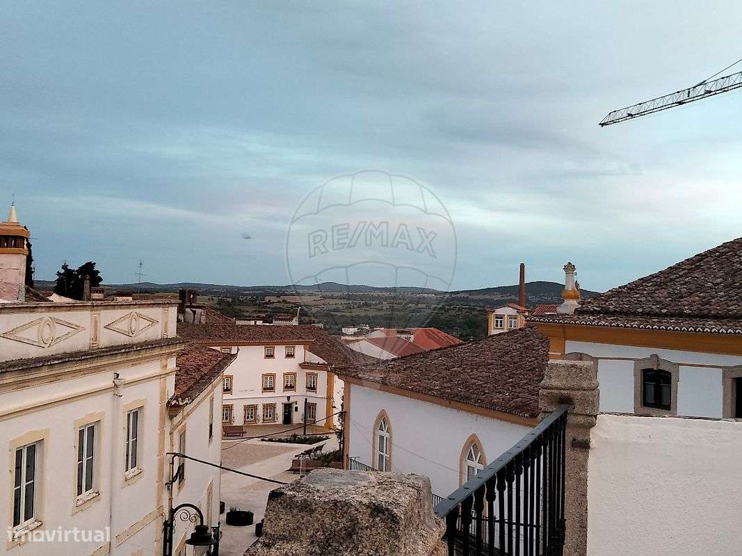 Moradia T5 para venda-0