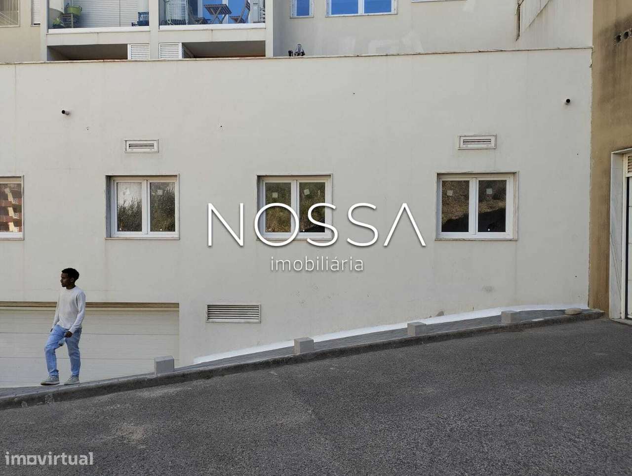 Espaço de serviços com processo de alteraçao para habitação em curs... - Grande imagem: 4/14