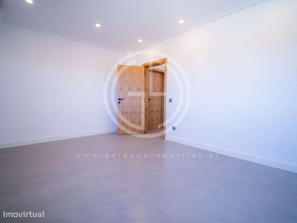 Invista na sua casa de sonho! Moradia T5 em Quarteira, perto da Pra...-35