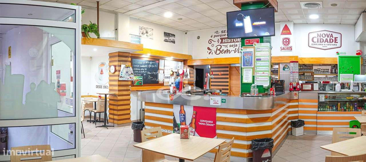 Café em pleno funcionamento com uma das melhores localizações da cidad - Grande imagem: 5/9