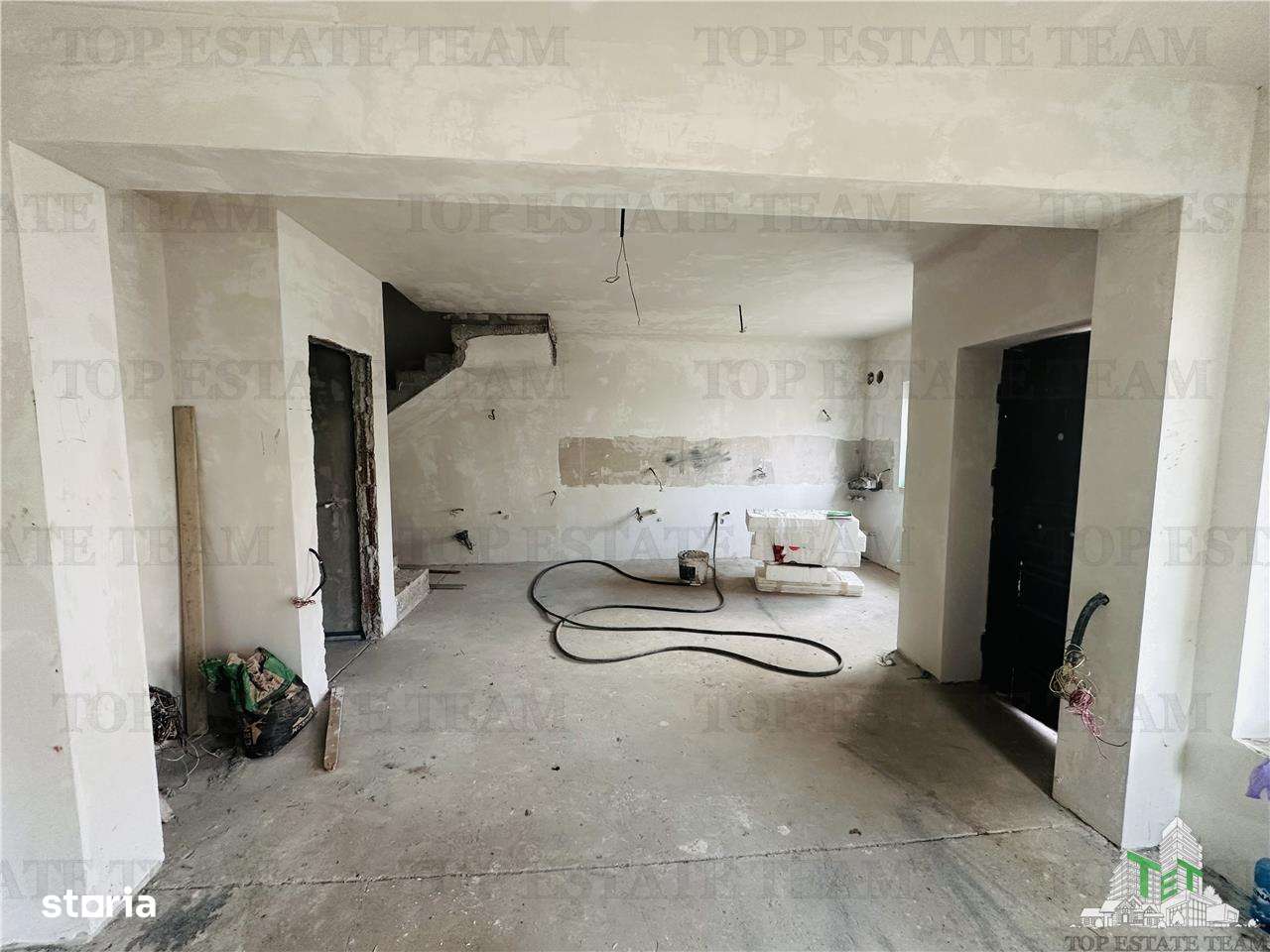 Vila superba,165 mp utili, 139 mp teren, zona exclusivista ROSU-CHIAJN - Imagine principală: 4/10