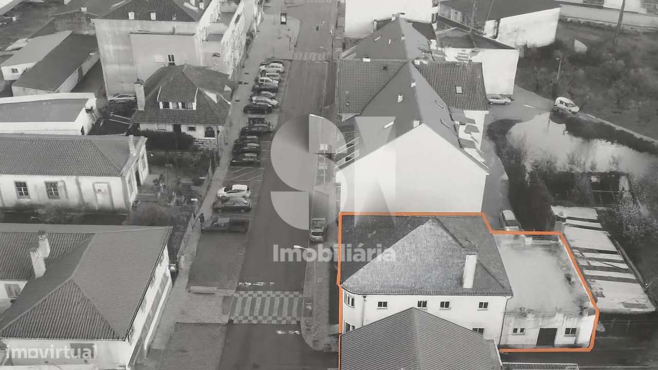 Edifício para Investimento no Centro da Vila de Tábua - Grande imagem: 2/42