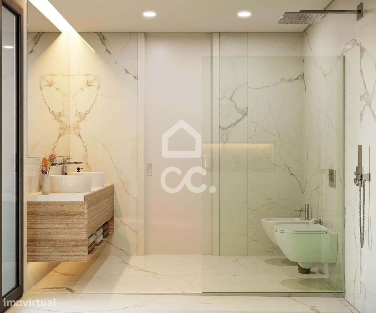 Moradia T4 nova, com jardim e terraço, em condomínio privativo com pis-40