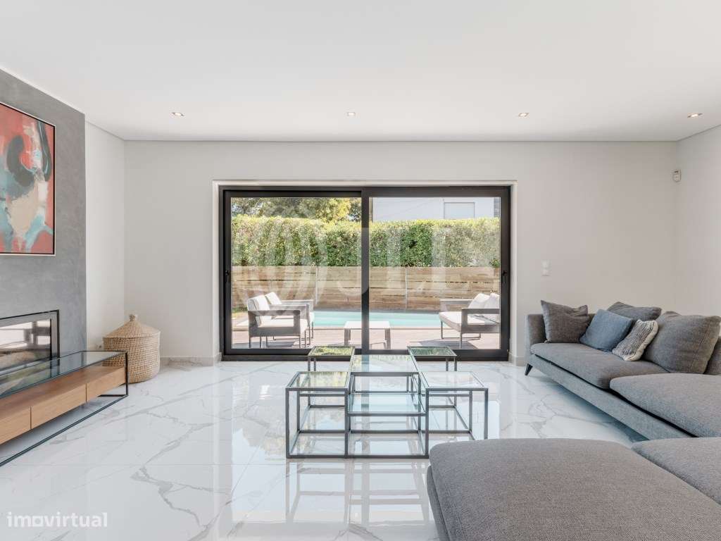 Moradia T4+1 remodelada, no Bairro do Rosário, Cascais - Grande imagem: 4/40