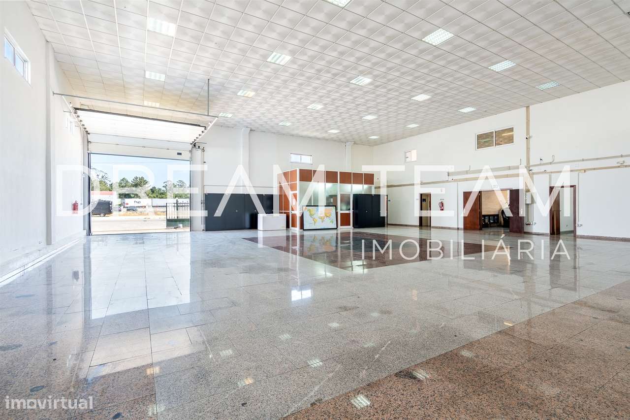 Armazém com escritório no Vale do Alecrim -  Palmela-10