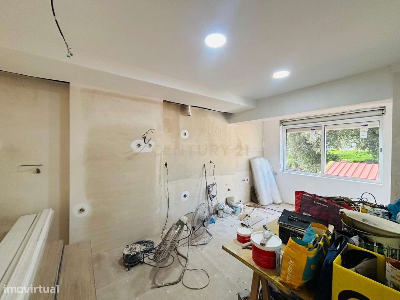 Apartamento T2 em Remodelação | Localização Excelente – União das Freg - Grande imagem: 5/13