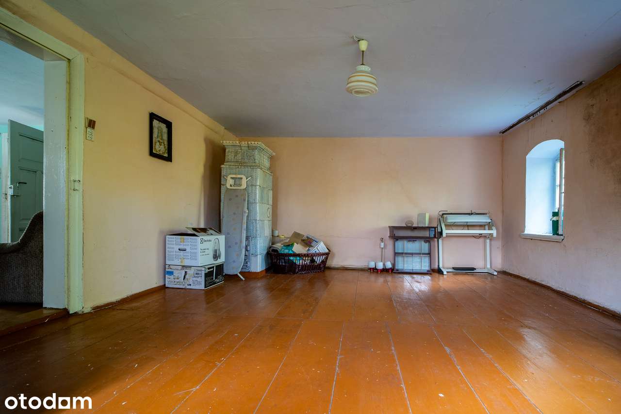 Dom z garażem i poddaszem w spokojnej okolicy-15