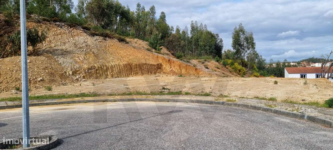 Terreno Urbano de 800 m2, com vista sobre Mação - Grande imagem: 5/19