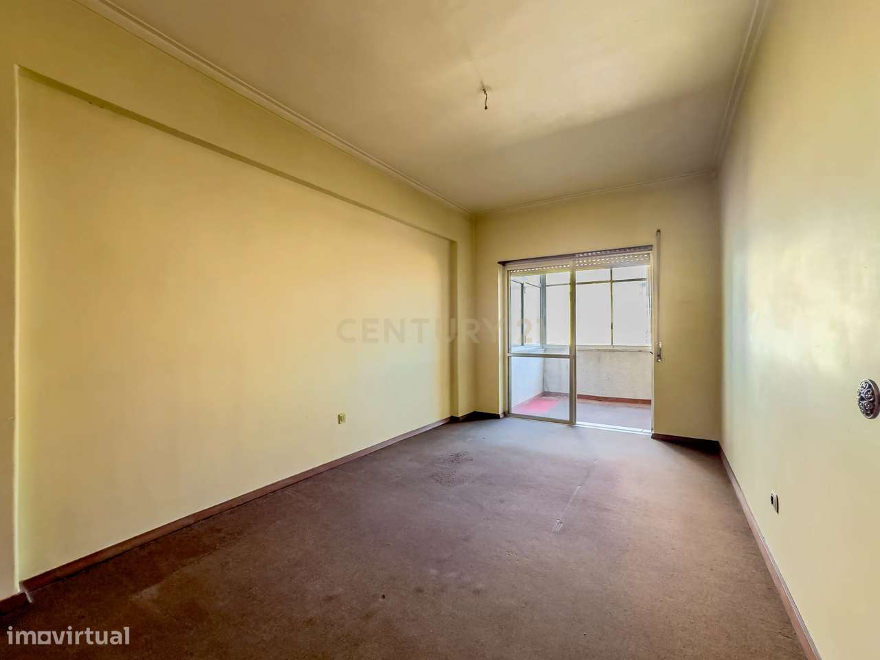 Apartamento T2 com Vista de Rio | Almada-9