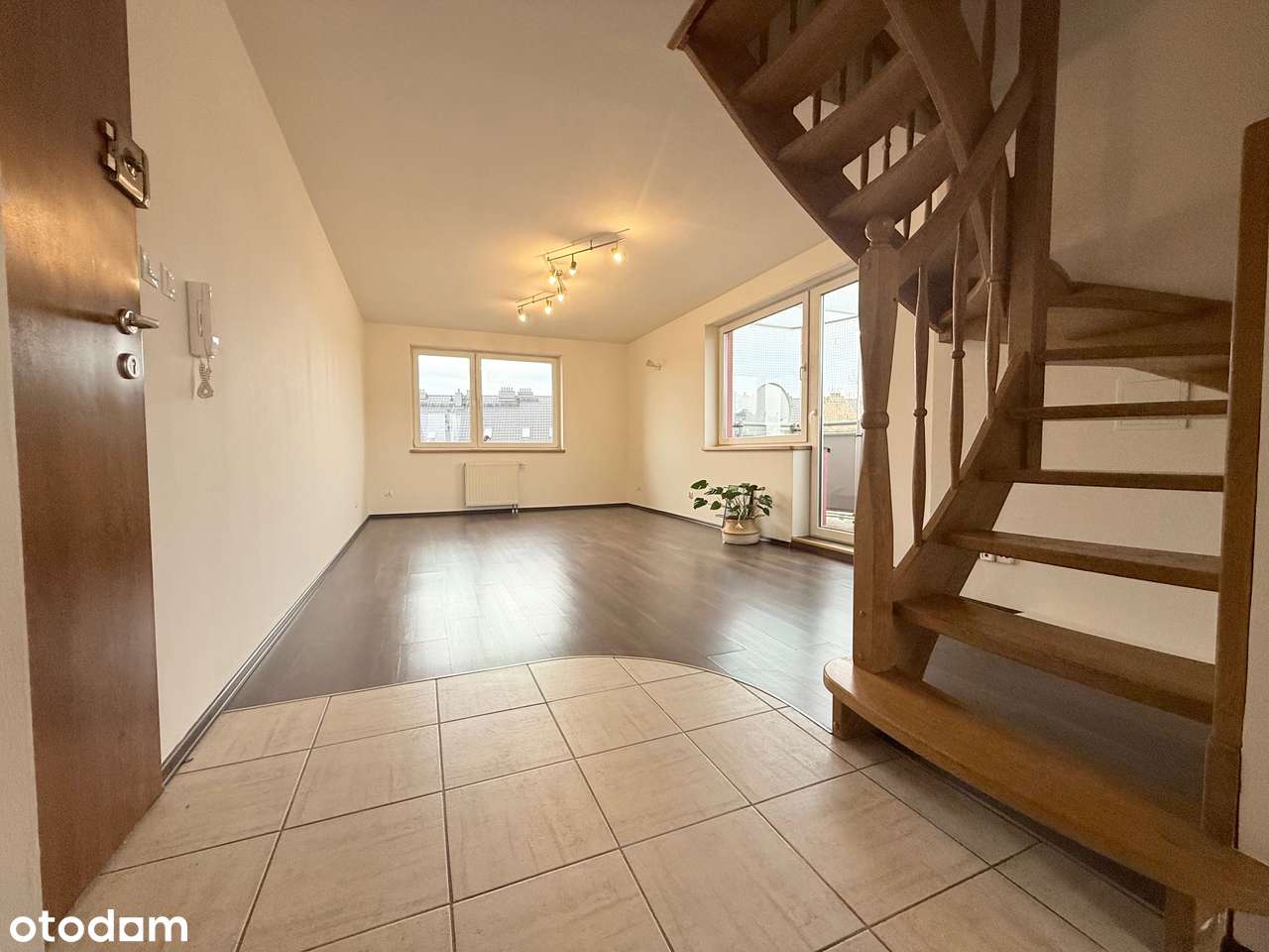 3 pok, dwupoziomowe, balkon, komórka lok, bez%-3