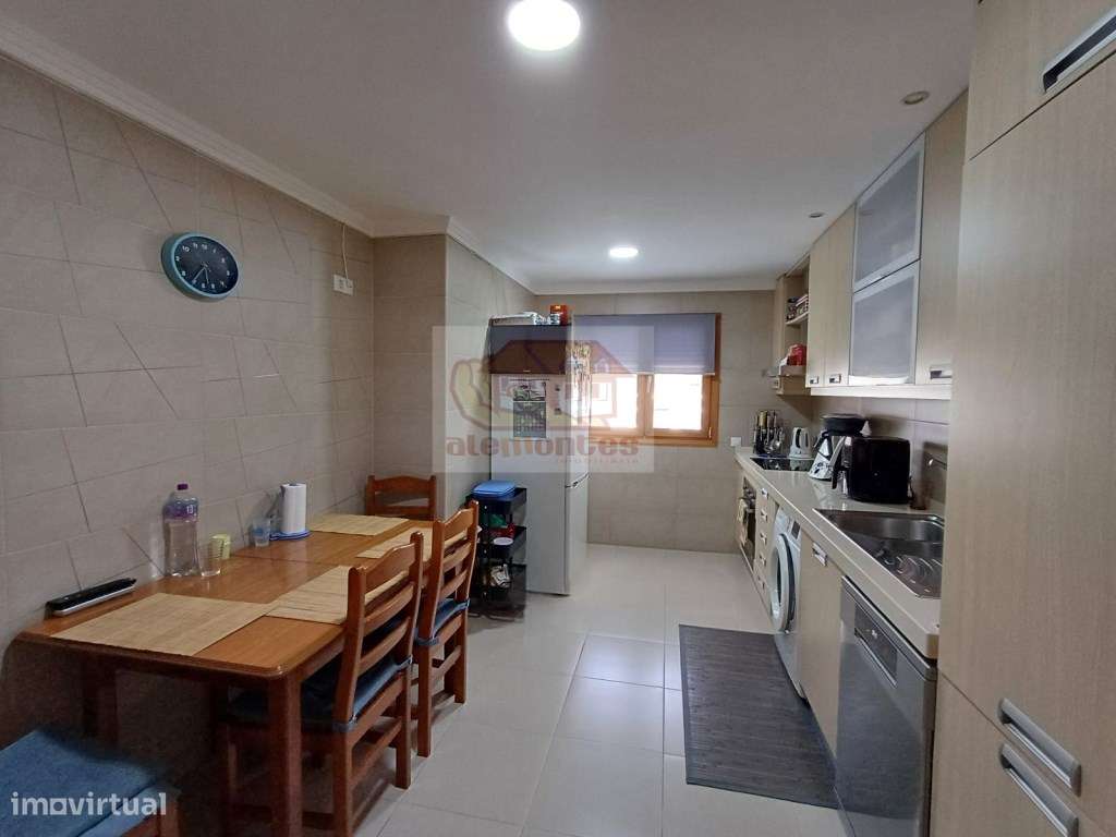 Espaçoso apartamento com 3 quartos - centro - Grande imagem: 4/17