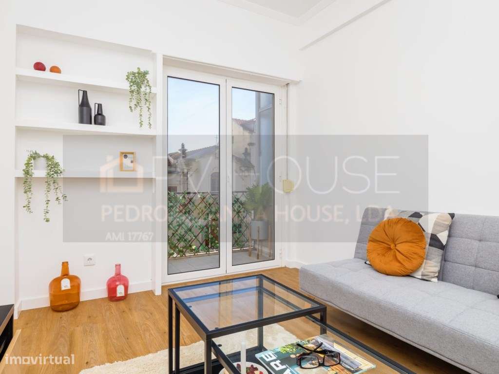 Apartamento T2 Benfica Rua Drº João de Barros nº25 r/c dt-21