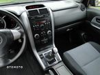 Suzuki Grand Vitara 1.6 De luxe - 31