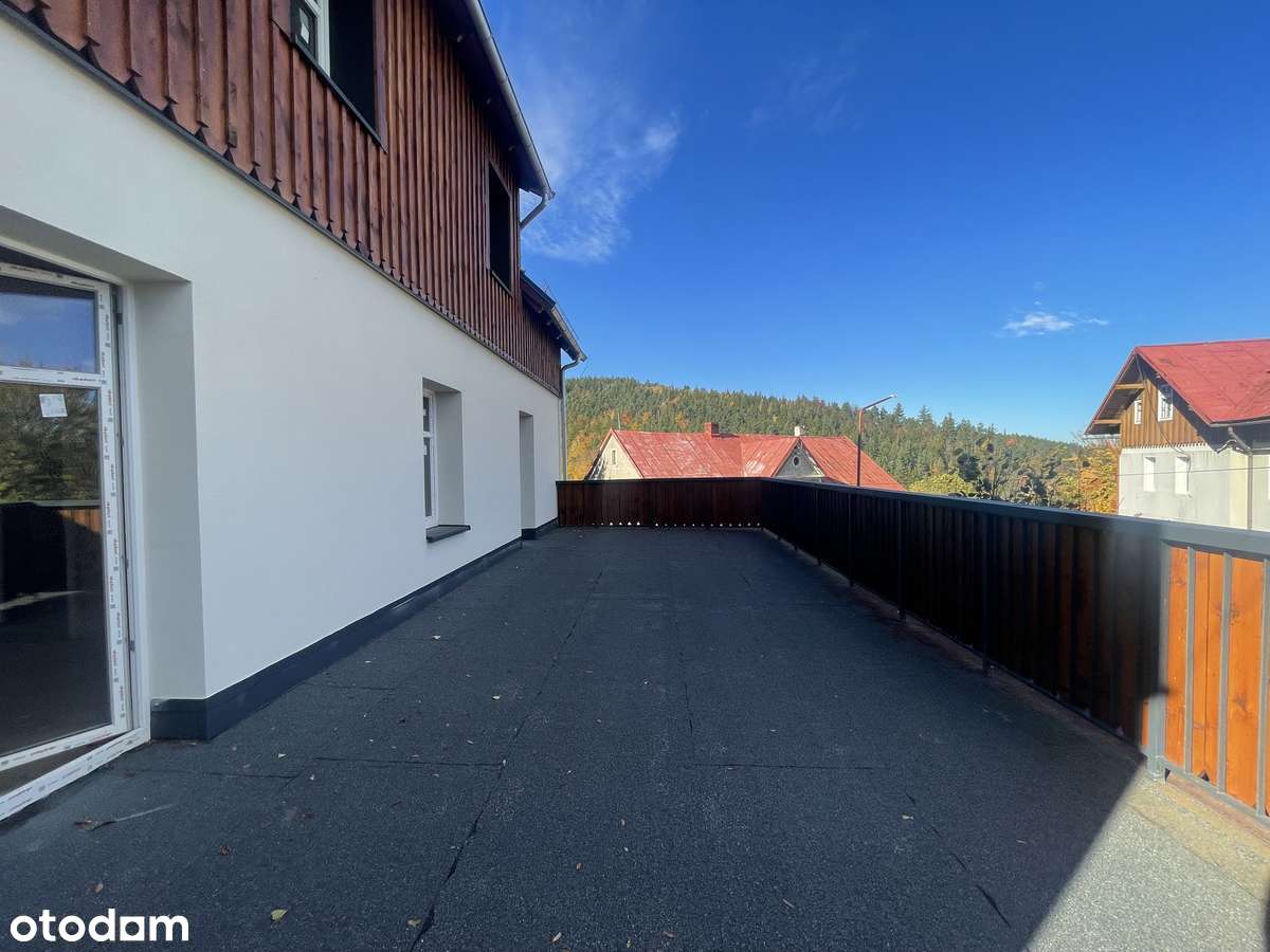 Wspaniała willa 3-kondygnacyjna w sercu Karkonoszy-7