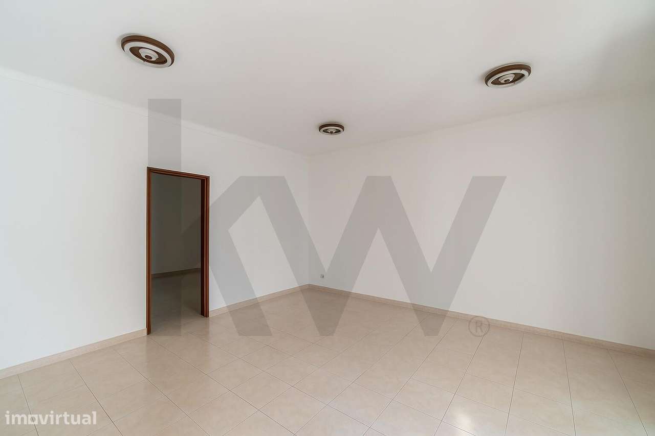 Moradia térrea T1 com pátio e arrecadação em Castro Marim - Grande imagem: 4/26