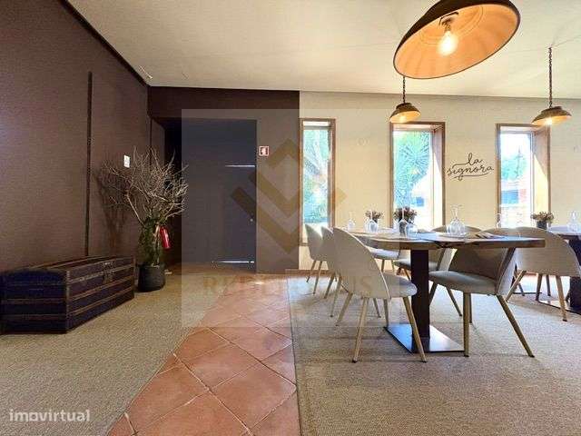 Trespasse / Arrendamento de Restaurante Moderno com Forno a Lenha em S-18