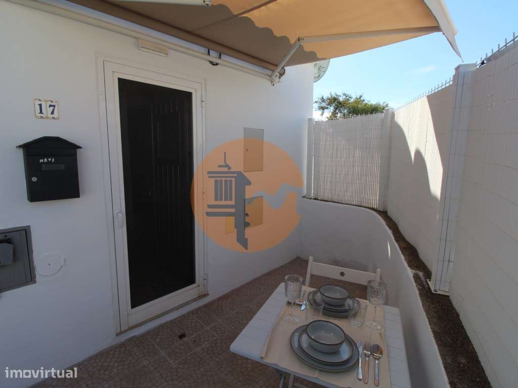 Encantadora moradia T1 totalmente remodelada, vendida mobilada e eq... - Grande imagem: 2/20