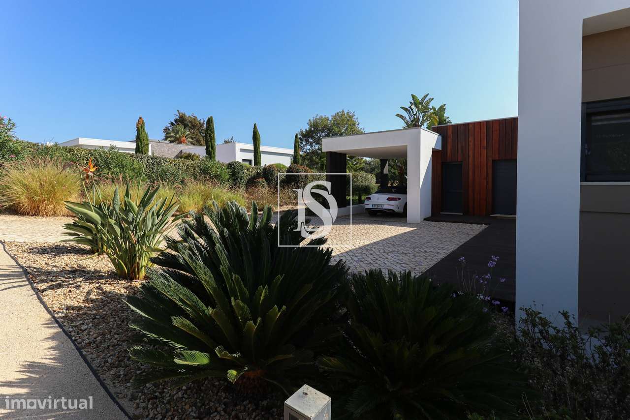 Fantástica moradia T3-35