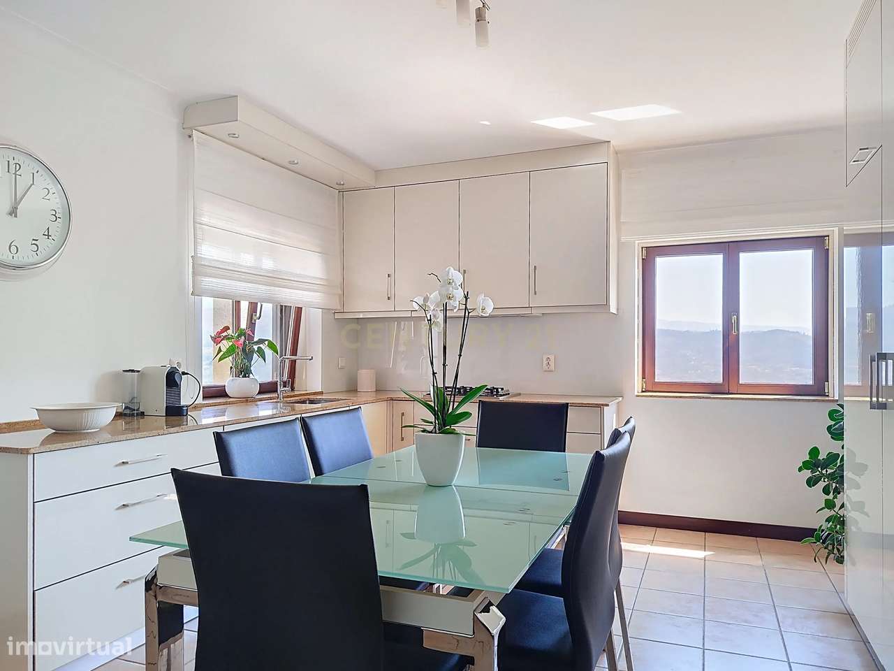 Luxuosa Moradia com Vista Panorâmica em Arcos de Valdevez-48