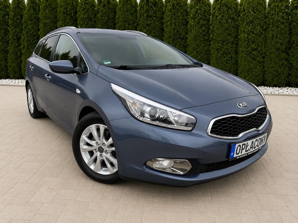 Kia Ceed II (2012-) 1.6 GDI Dream Team Edition 2014