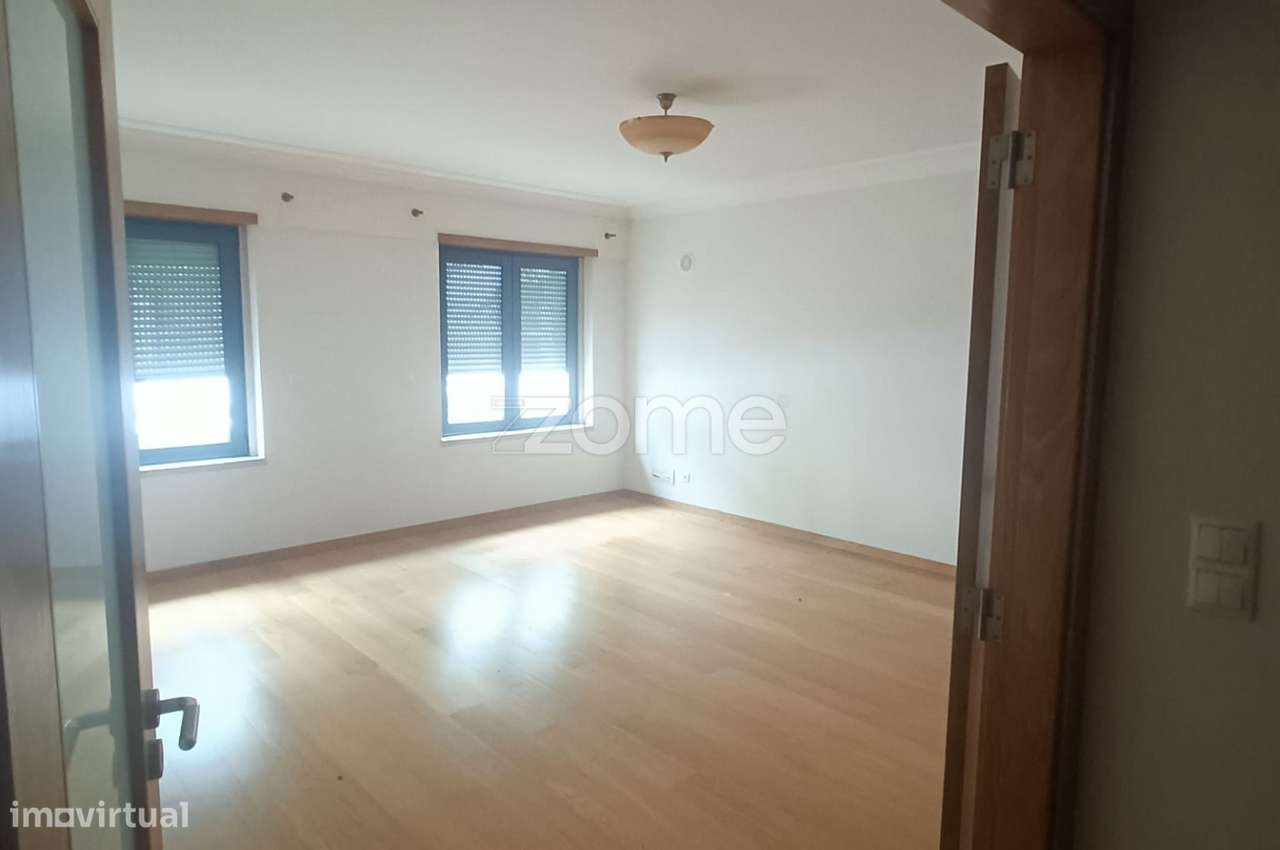 T1 Parque das Nações (Junto à Marina) - Grande imagem: 3/39