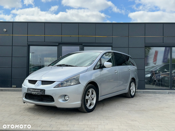 Mitsubishi Grandis 2.4 Intense - 10