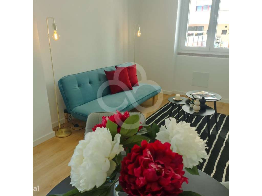 Apartamento T4 totalmente remodelado e equipado em bairro familiar ... - Grande imagem: 1/7