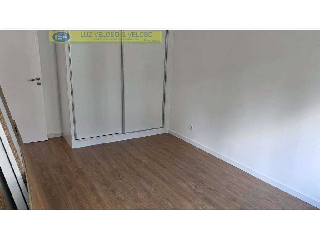 T2 Serra das Minas, remodelado, Arrecadação/Garagem-30