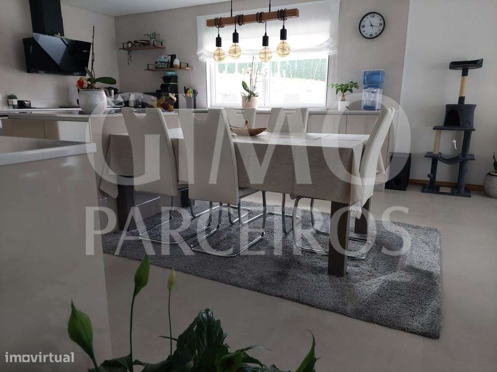 Moradia T3 Moderna e Confortável em Oliveira do Bairro.-4