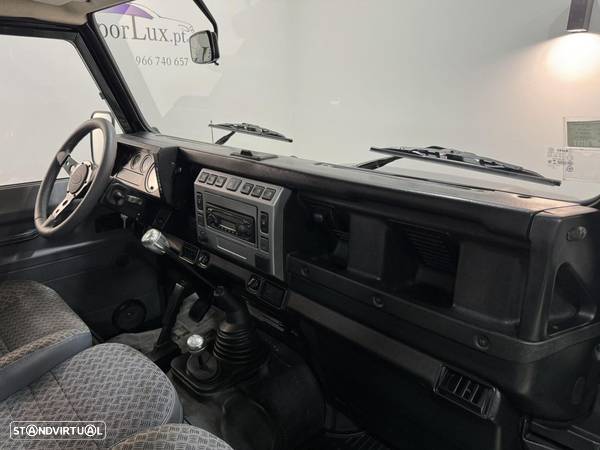 Land Rover Defender 90 SW 2.5 Td5 E - 12