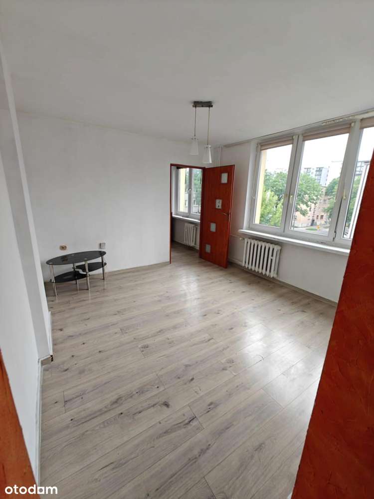 Przestronne i ustawne, widna kuchnia, balkon, do zamieszkania-4