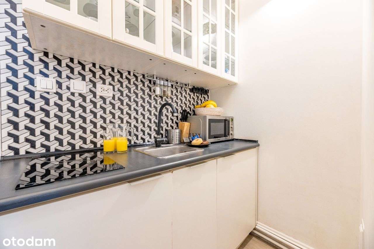 Trzypokojowe mieszkanie w zabytkowej kamienicy-11