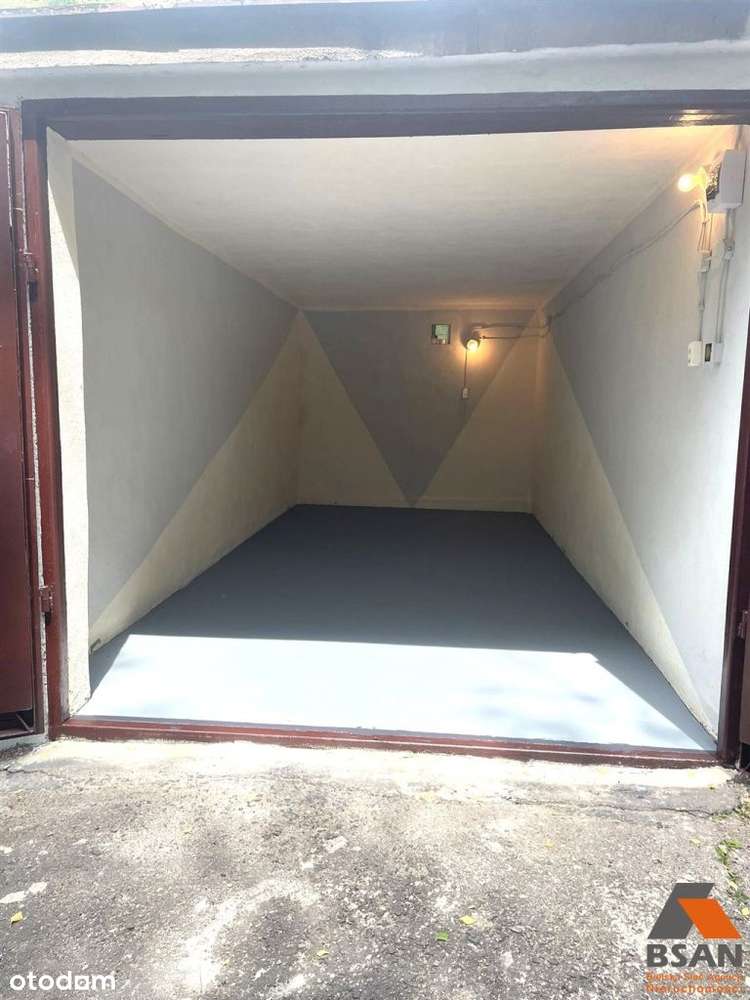 Na Sprzedaz Garaż Murowany - Pełna Własność.-2