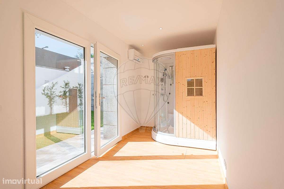 Moradia T6 para venda-26