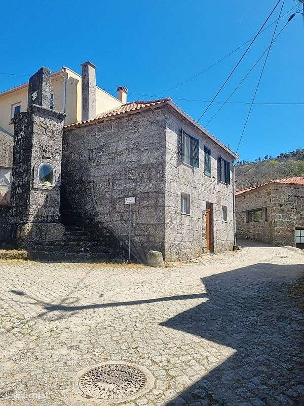 Moradia T2 para venda-15