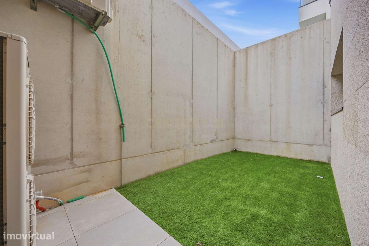 MORADIA T3  COM PISCINA E JARDIM | VALADARES | JUNTO AO MAR-39