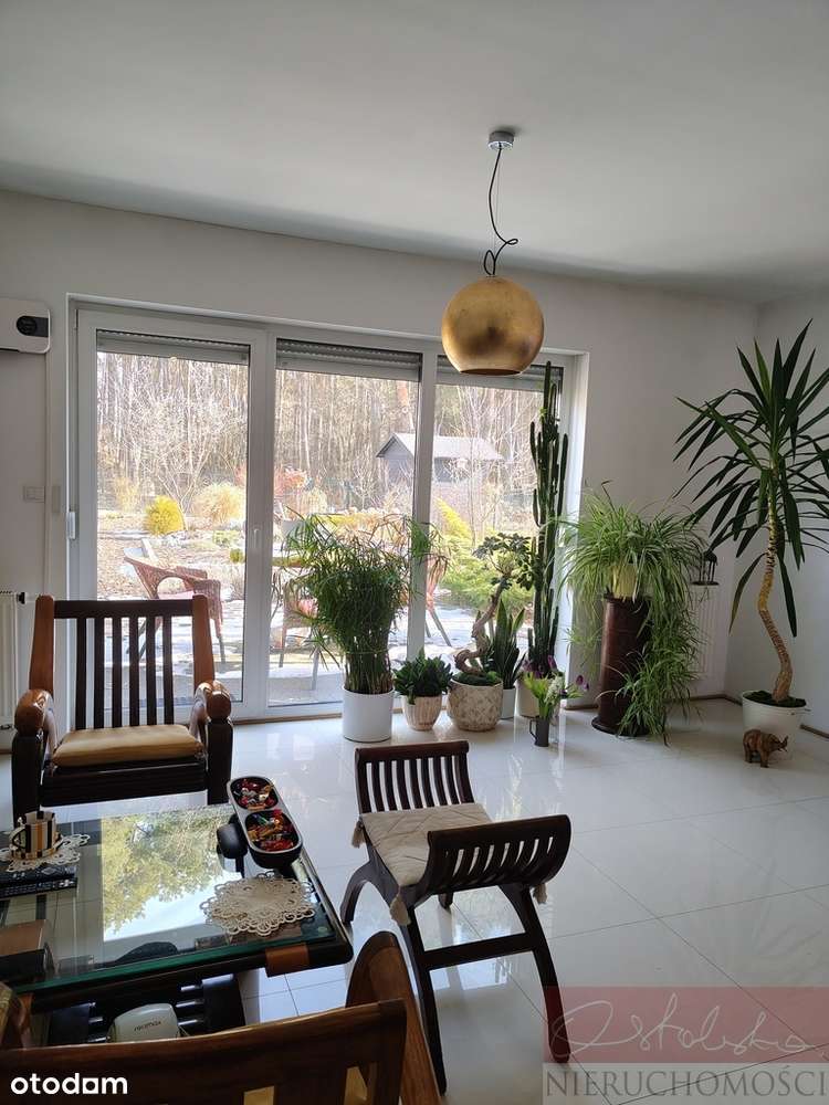 Śliczny domek tuż przy lesie-6