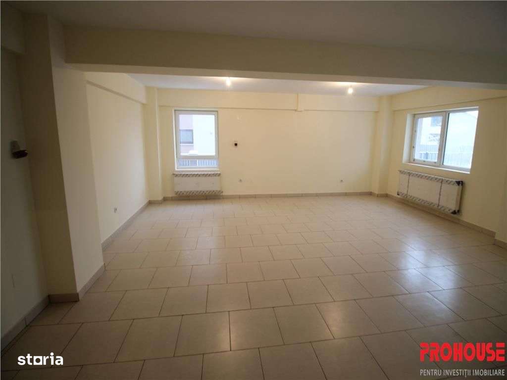 Calea Moinesti - spatiu comercial - Imagine principală: 4/9