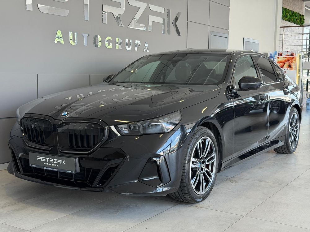 Bmw Seria-5 Pakiet sportowy M Pakiet Travel BMW Iconic Glow Salon Polska
