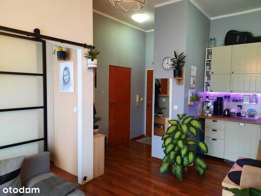 Mieszkanie dwupokojowe z garażem w cenie!-0