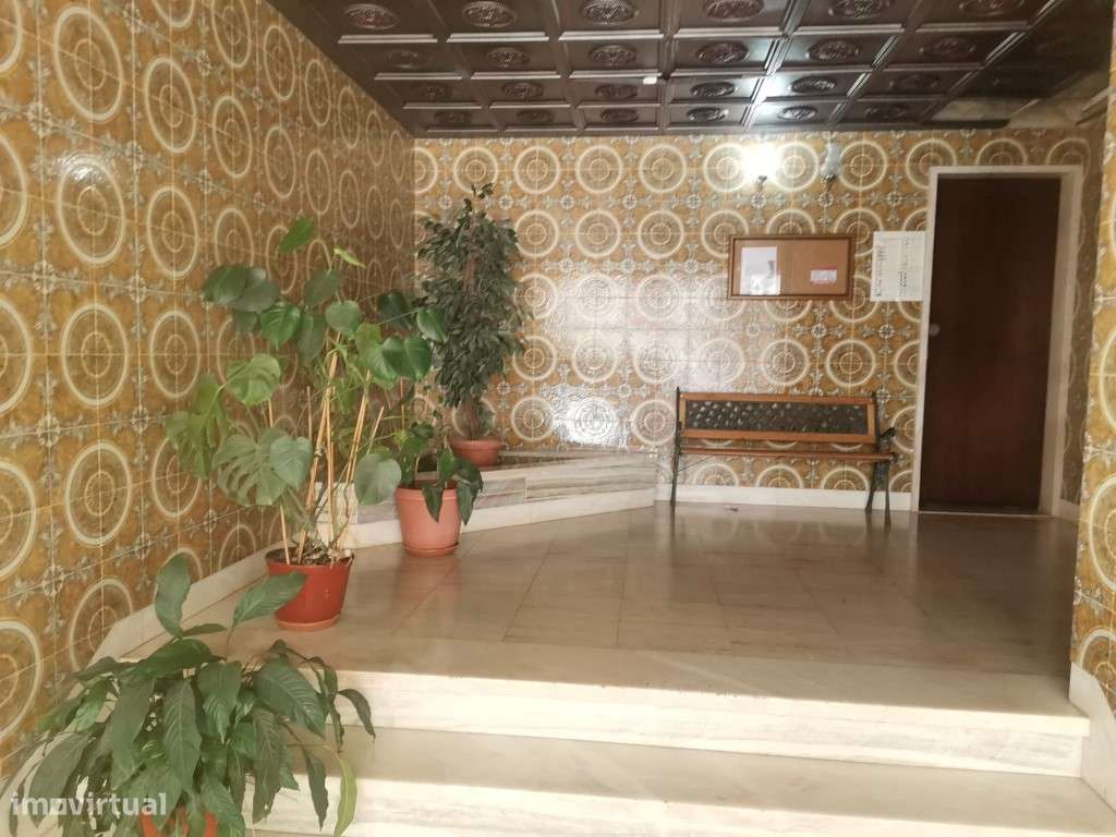 APARTAMENTO T2, OEIRAS-19