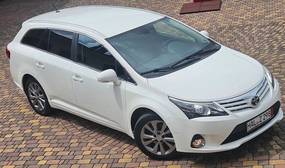 Toyota Avensis III Touring Sports 1.8 Edition S+ 2013