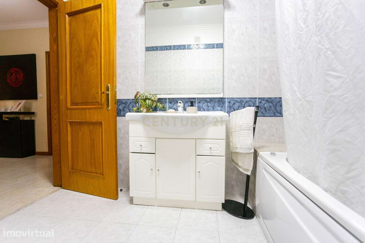 Apartamento T2+1 Duplex com elevador-20