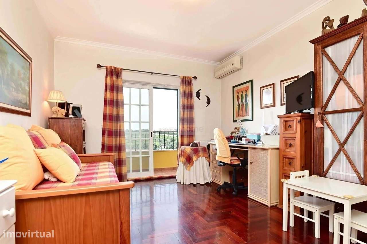 Apartamento T2 | Terraços | Garagem | Condomínio Privado | Manique-10