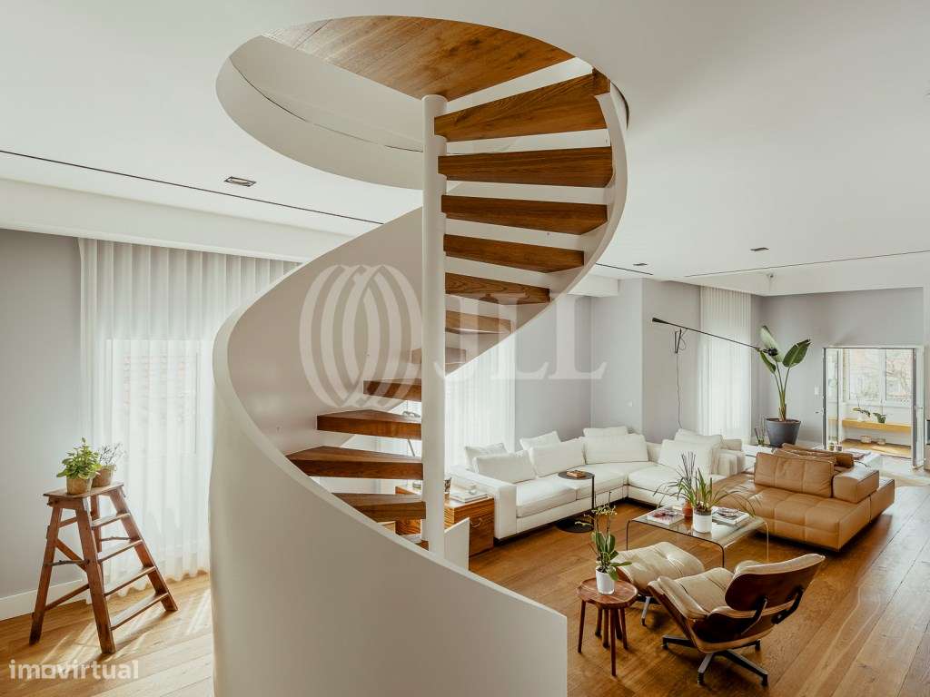 Moradia T6, jardim e estacionamento, centro de Cascais - Grande imagem: 4/60