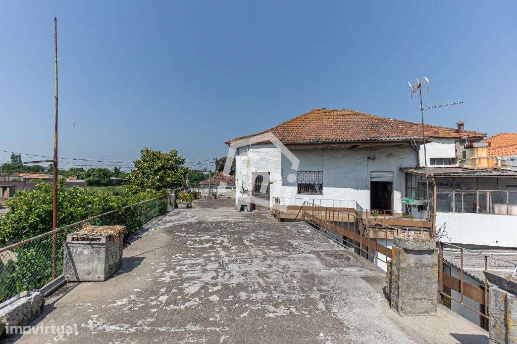 Moradia para Restaurar em Esposade, Custóias-9