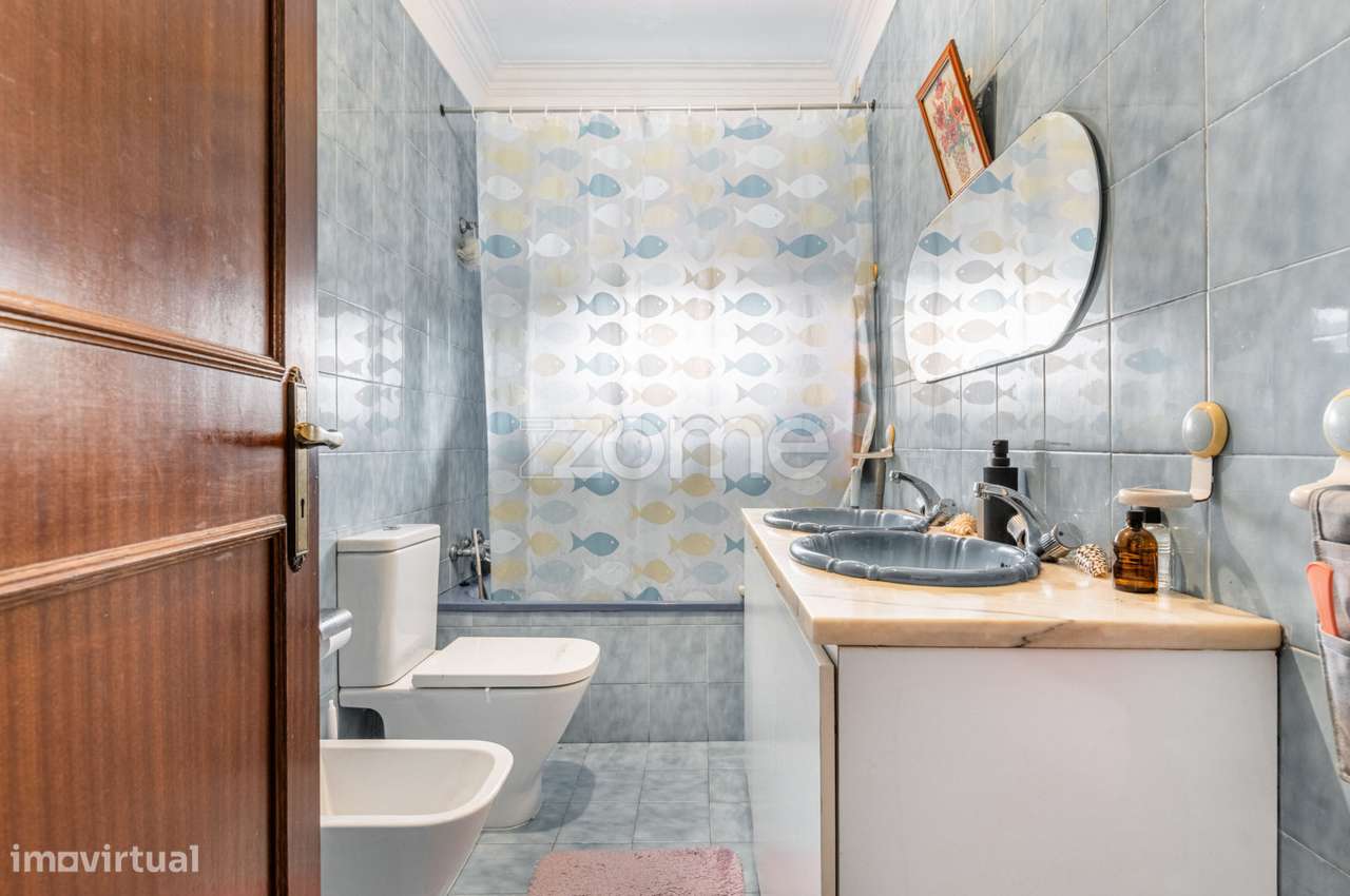 Moradia T4 com Suíte em Nogueira-12